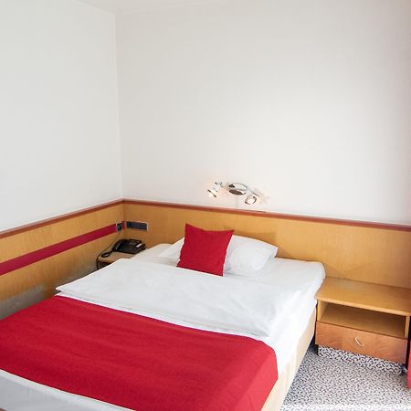 Leomar Hotel Ulm Kültér fotó