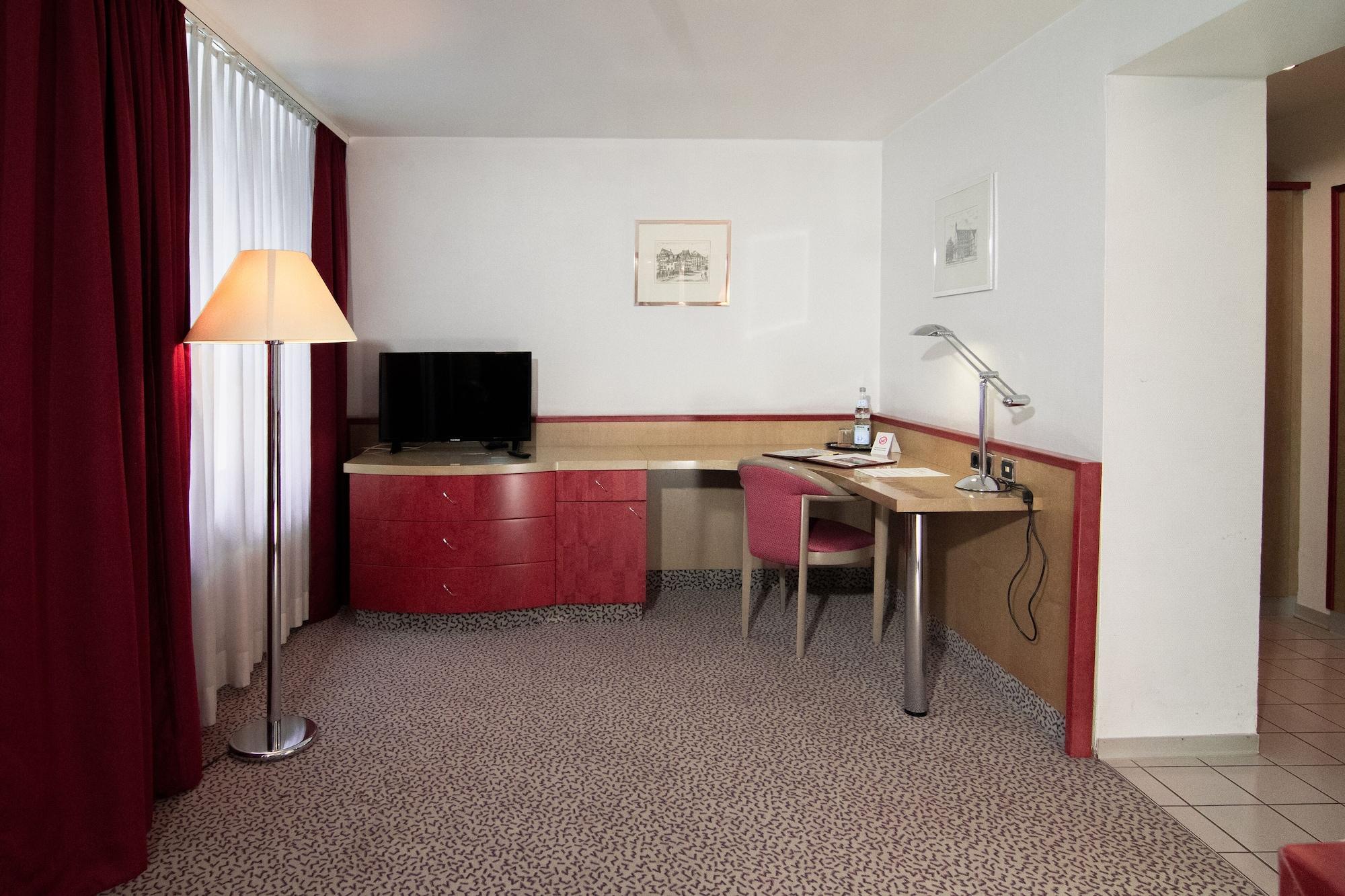Leomar Hotel Ulm Kültér fotó