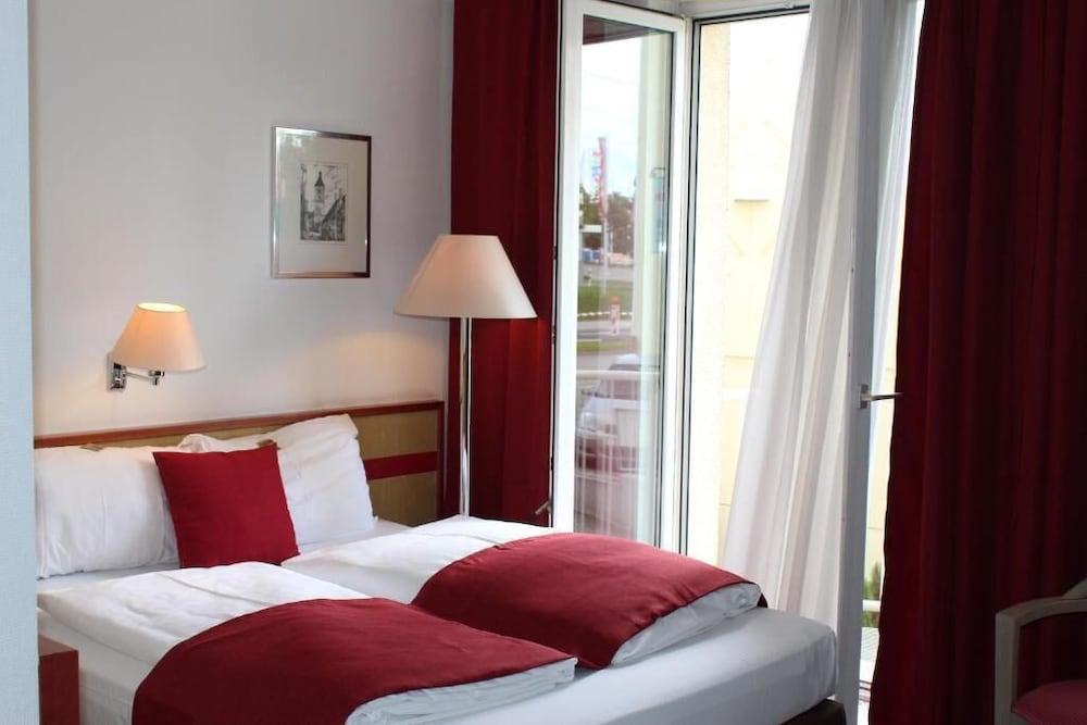 Leomar Hotel Ulm Kültér fotó
