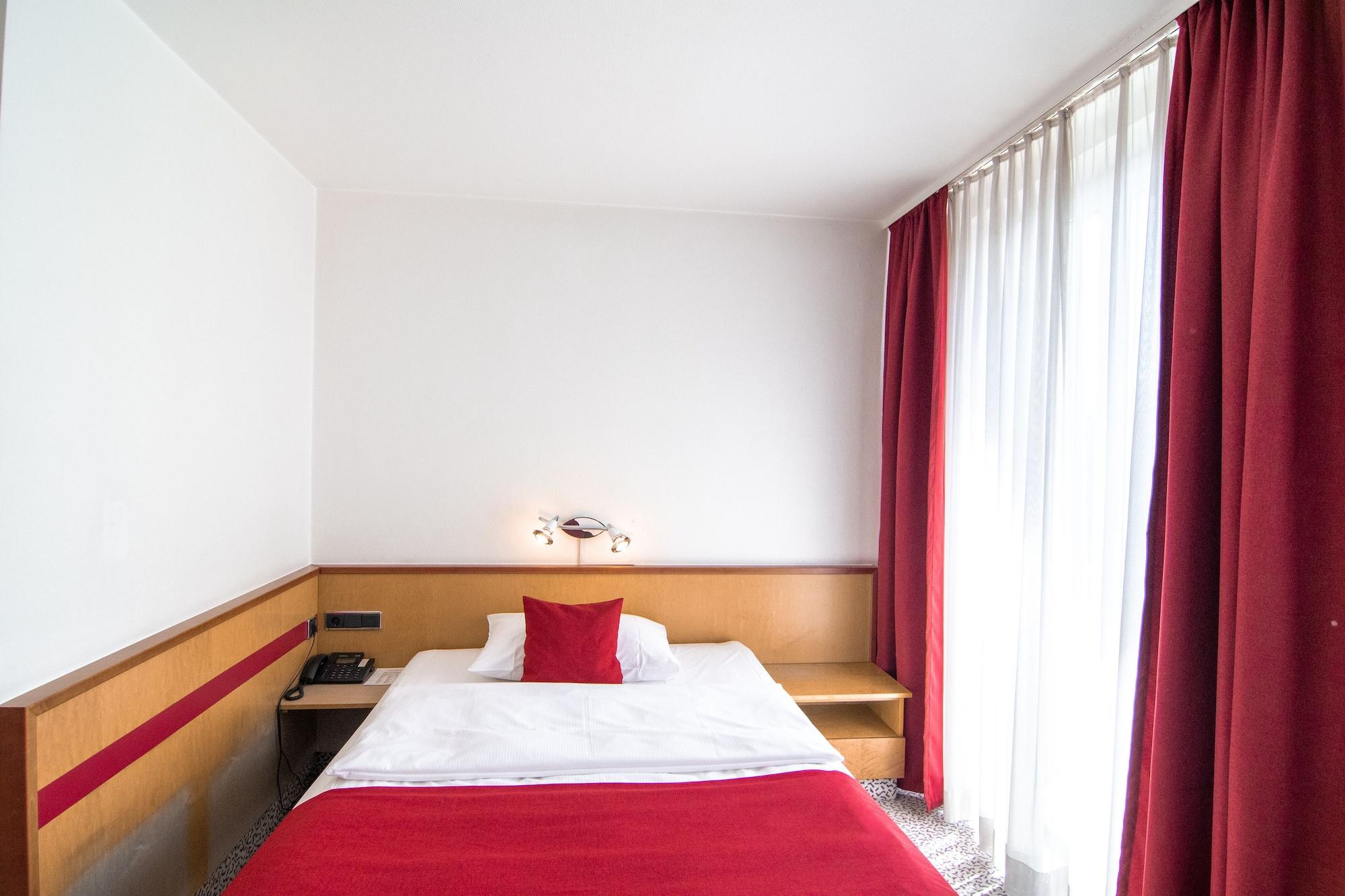 Leomar Hotel Ulm Kültér fotó