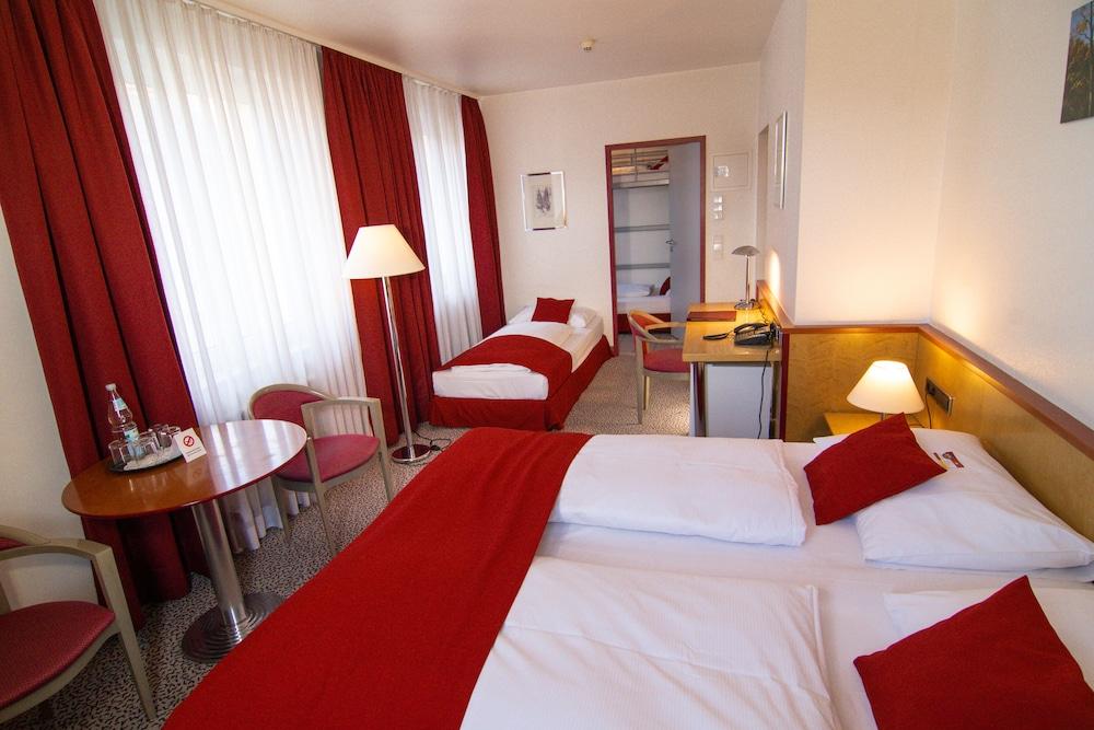 Leomar Hotel Ulm Kültér fotó