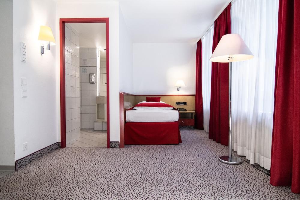 Leomar Hotel Ulm Kültér fotó