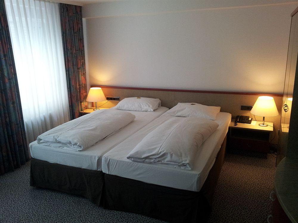 Leomar Hotel Ulm Kültér fotó