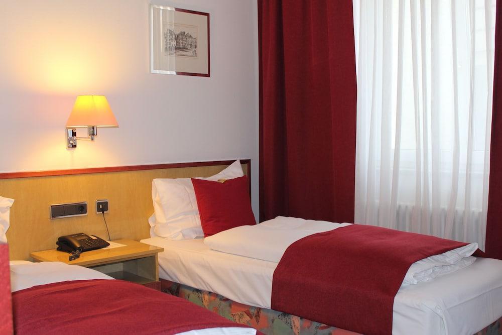 Leomar Hotel Ulm Kültér fotó